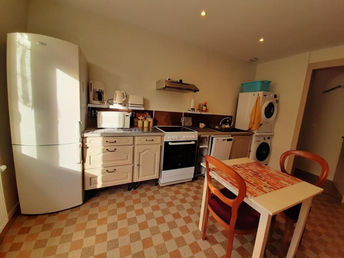 Le Plain Pied Sur Place Le Mêle-sur-Sarthe Exteriér fotografie